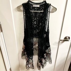 **SOLD** Gorgeous Floral Lace Embroidered Vest